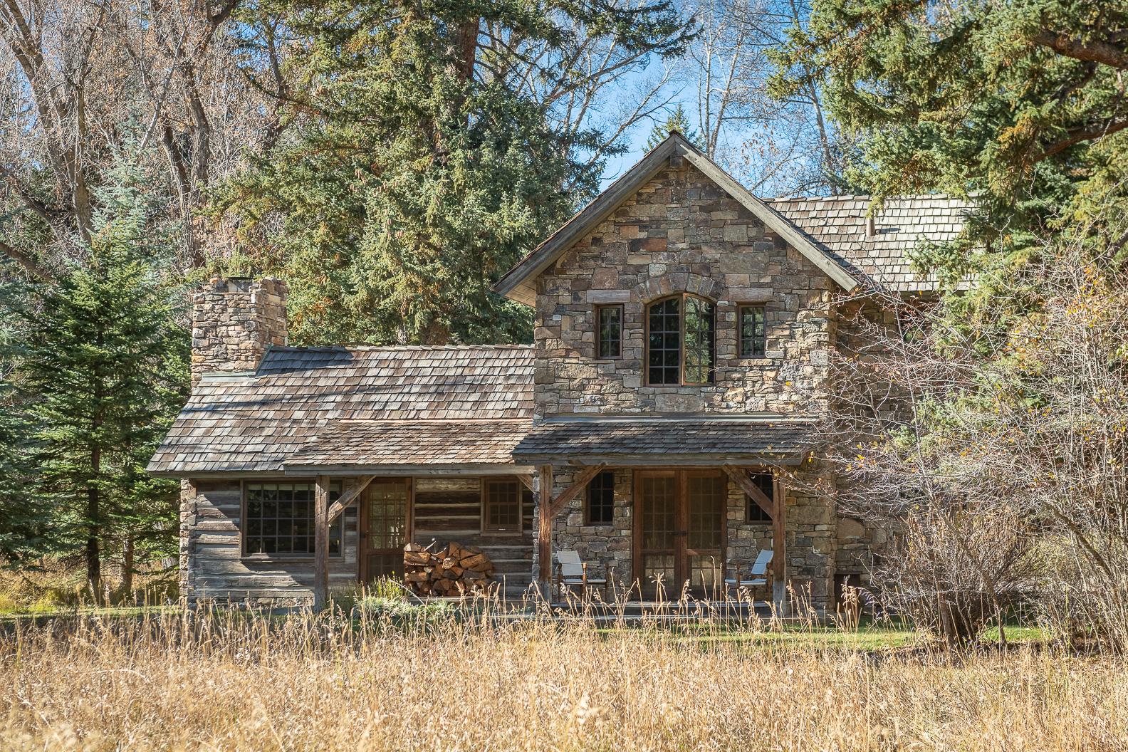 Lazy J Ranch & Guest House